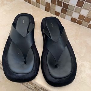 THE ROW Ginza flip-flop black leather size 39